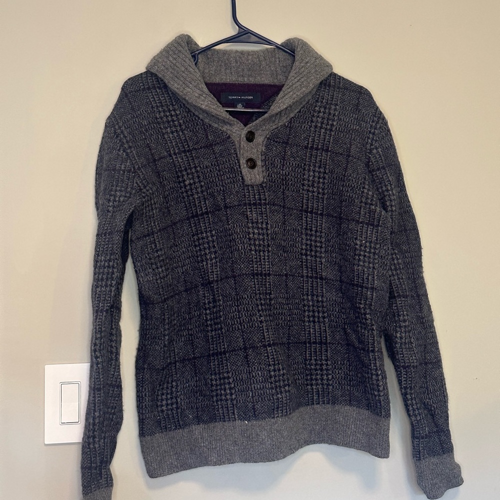 Tommy Hilfiger Gray Plaid Women's Sweater